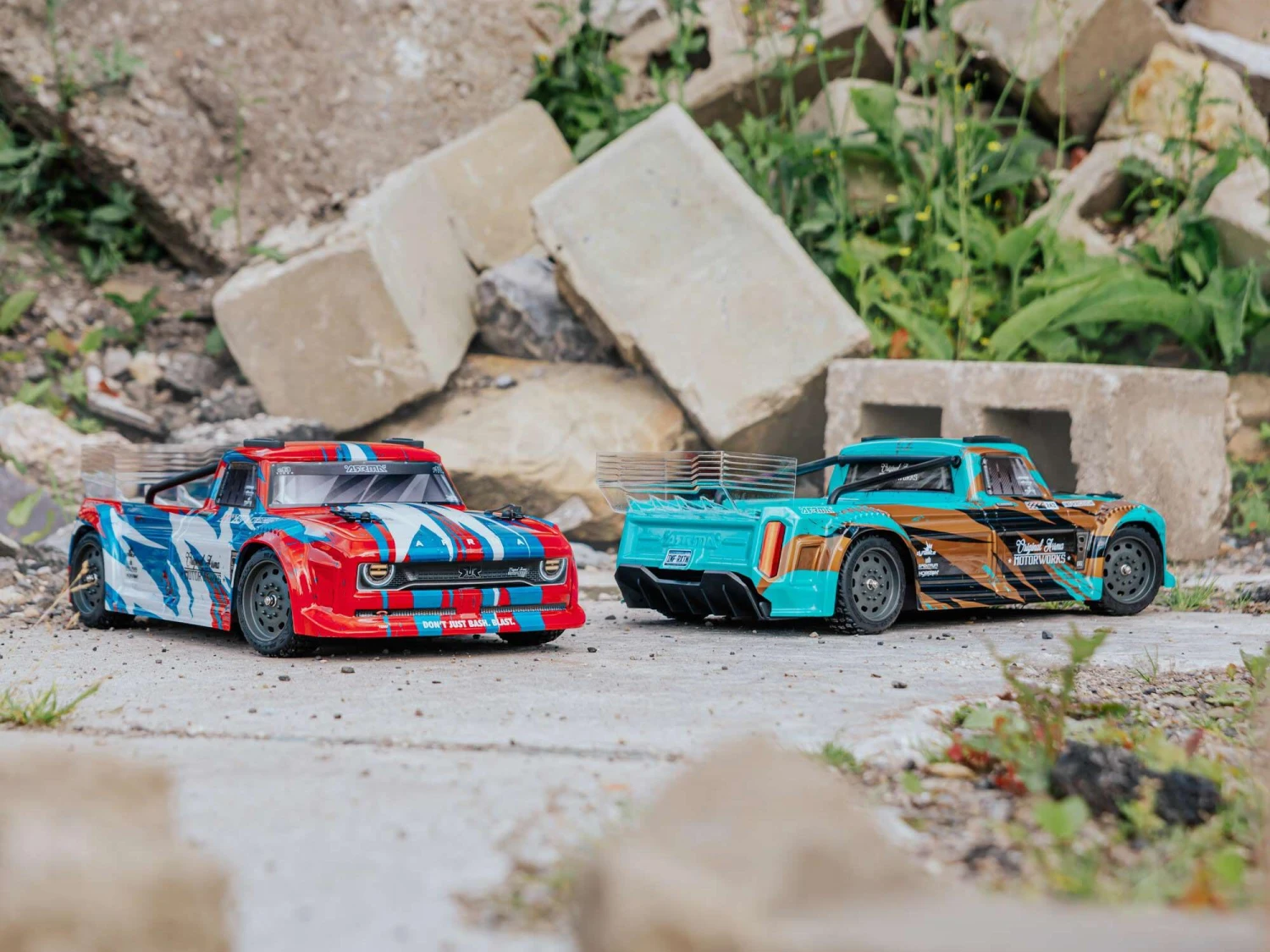 ARRMA INFRACTION 4X4 1/8 MEGA Resto-Mod Truck RTR Int, Teal/Bronze ARA4215V3BIT2 5 ARRMA INFRACTION 4X4 1/8 MEGA Resto-Mod Truck RTR Int, Teal/Bronze ARA4215V3BIT2 - Image 5